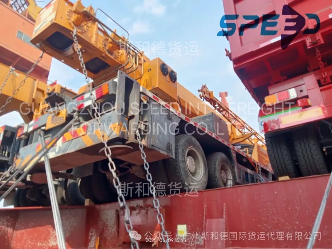 Mobile crane stowage lashing detail